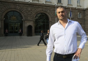 Бареков: Партиите струват на хазната 55 млн. лева годишно