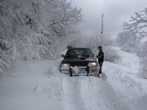 Над 6 часа снежен капан на пътя Русе-Бяла