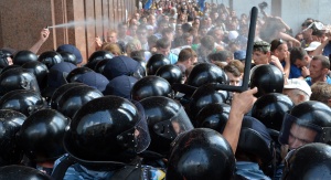 40 души са в болница след нощните сблъсъци в Киев