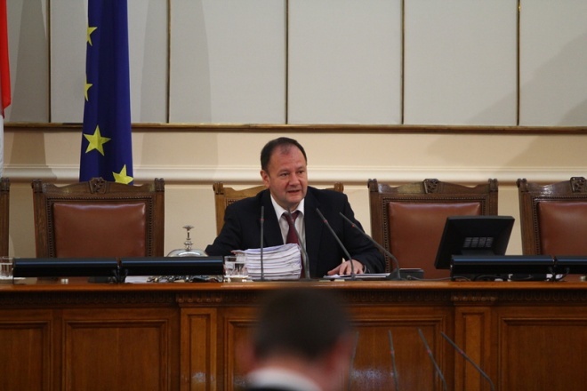 Студентските протести са режисирани, твърди Миков