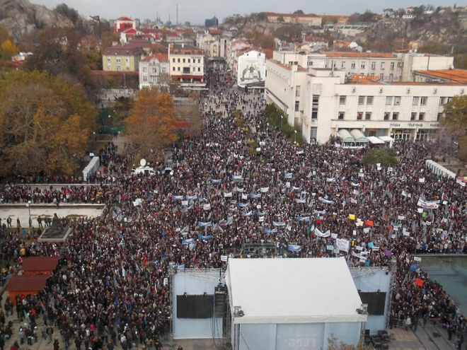 Спокойни митинги в София и Пловдив, въпреки очакванията за погром