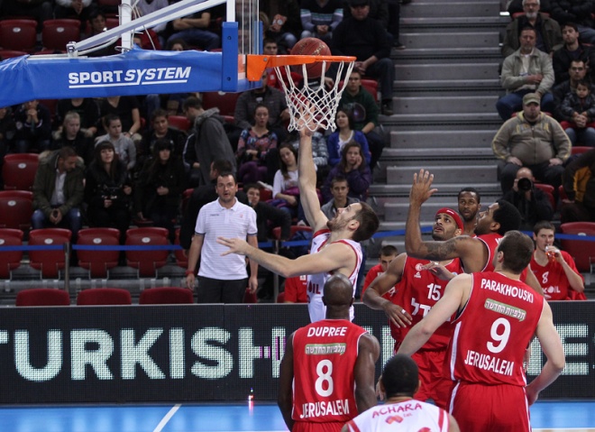 Лукойл си запази шансовете за трето място в Еврокъп