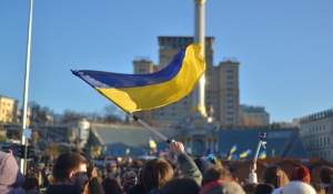 Полски политици посетиха площад “Независимост” в Киев
