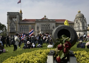 Протестиращите в Тайланд нахлуха в правителствения комплекс