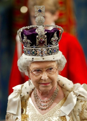 Кралица Елизабет ІІ скърби за Мандела