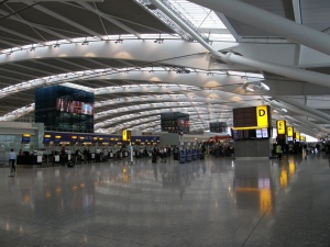 Хаос по британските летища заради срив в компютрите