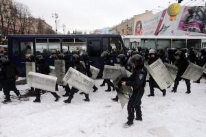 Украинските спецчасти разрушиха барикади на протестиращи