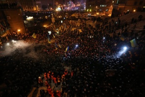 Около 15 хил. души на площад „Независимост“ в Киев