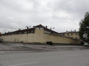 Надзирател в пловдивския затвор задържан за наркоразпространение