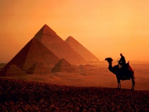 Египетските пирамиди са затрупани със сняг!