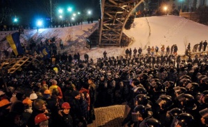 Близо 10 хил. протестират в Киев