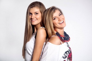 Близначките Яница и Глория от X Factor пяха благотворително