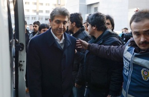 Постоянен арест за синовете на двама турски министри