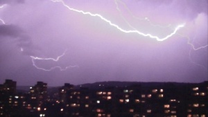 Зимни бури и студ в голяма част от Европа