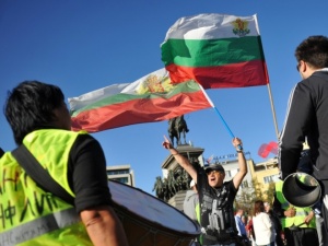 Ранобудни студенти и българи от чужбина протестират в София