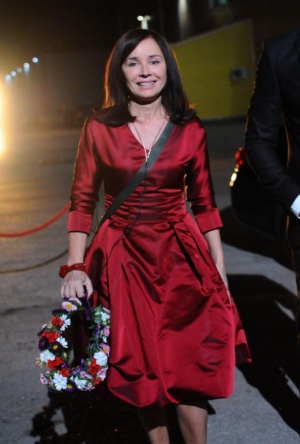 Ирина Флорин праща подарък на Парис за НГ