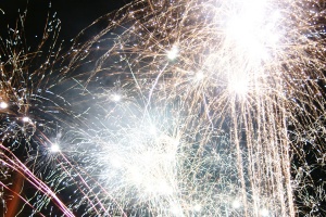 Хиляди посрещнаха новата година на площада в София