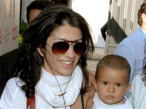 Доведената дъщеря на Георги Лозанов се сгоди за сина на Валери Запрянов