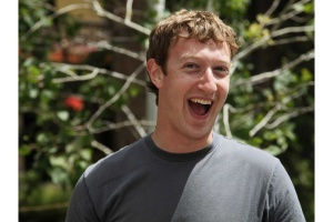 Марк Зукърбърг  дарил през 2013 г. 1 млрд. долара