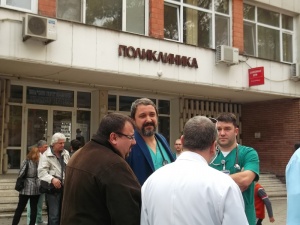 Половината лекари работят в шестте най-големи български града