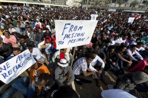 Около 30 хил. африкански имигранти протестират в Тел Авив