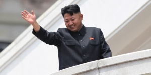 Хиляди засвидетелстваха верността си към Ким Чен-Ун