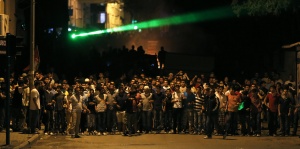 Бой в турския парламент, протести по улиците