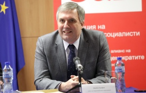 Калфин напусна ръководството на българските социалисти в ЕП