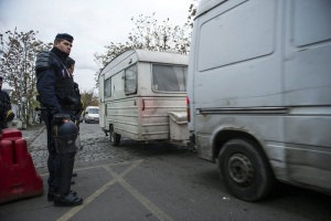 Франция защити политиката си спрямо ромите