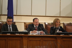 ГЕРБ без изявление на първото заседание на парламента