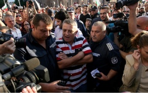 Арестуваха Бисер Петното на протеста
