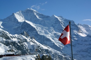 Швейцария спира социалните помощи за безработни от ЕС