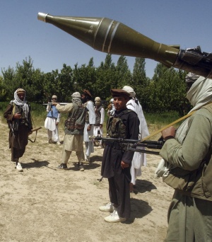 Пакистански самолети удариха талибаните