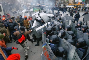 35 журналисти ранени при сблъсъците в Киев