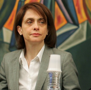 Надежда Нейнски: Тройната коалиция и ГЕРБ рушат имиджа ни