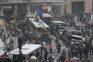 Загиналите в киевските протести станаха трима