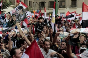 Сълзотворен газ срещу демонстранти в Кайро