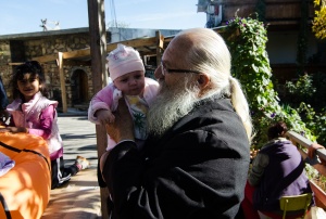 Обраха къщата на отец Иван от Нови хан