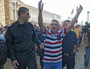 Бисер Миланов – Петното, остава в ареста