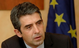 Президентът връща закона за лекарствата