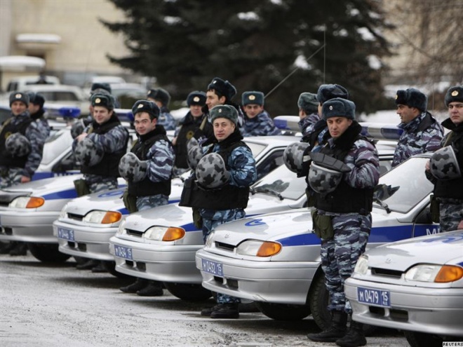 Близо седем хиляди полицаи охраняват Москва на руската Коледа