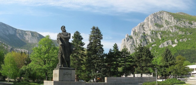 България отбелязва 166 години от рождението на Христо Ботев