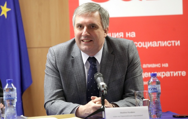 Калфин напусна ръководството на българските социалисти в ЕП