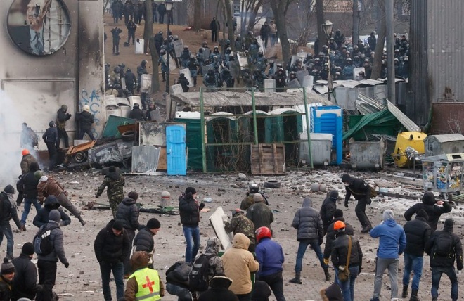 1400 ранени на протестите в Киев за денонощие