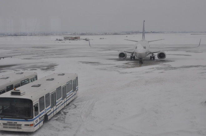 Летище София работи нормално при ниска видимост