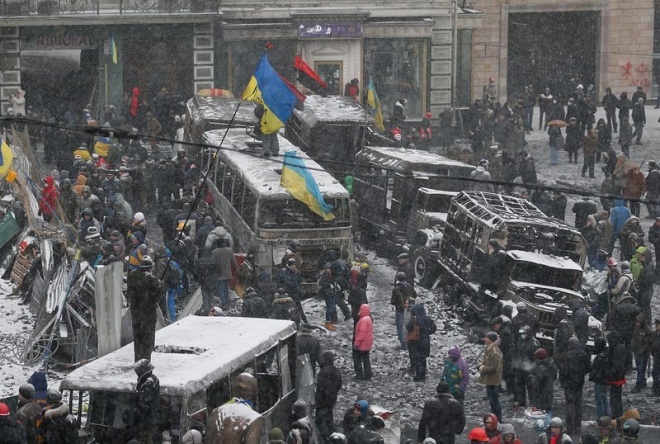 Снегът остави без ток над 500 селища в Украйна