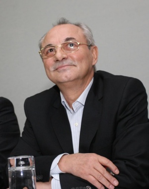 Доган иска четирима евродепутати