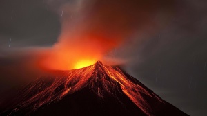 Вулканът Синабунг взе 16 жертви