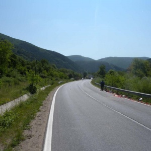 Пътен инцидент затвори пътя София-Бургас