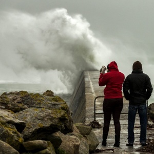 Бури парализират Европа